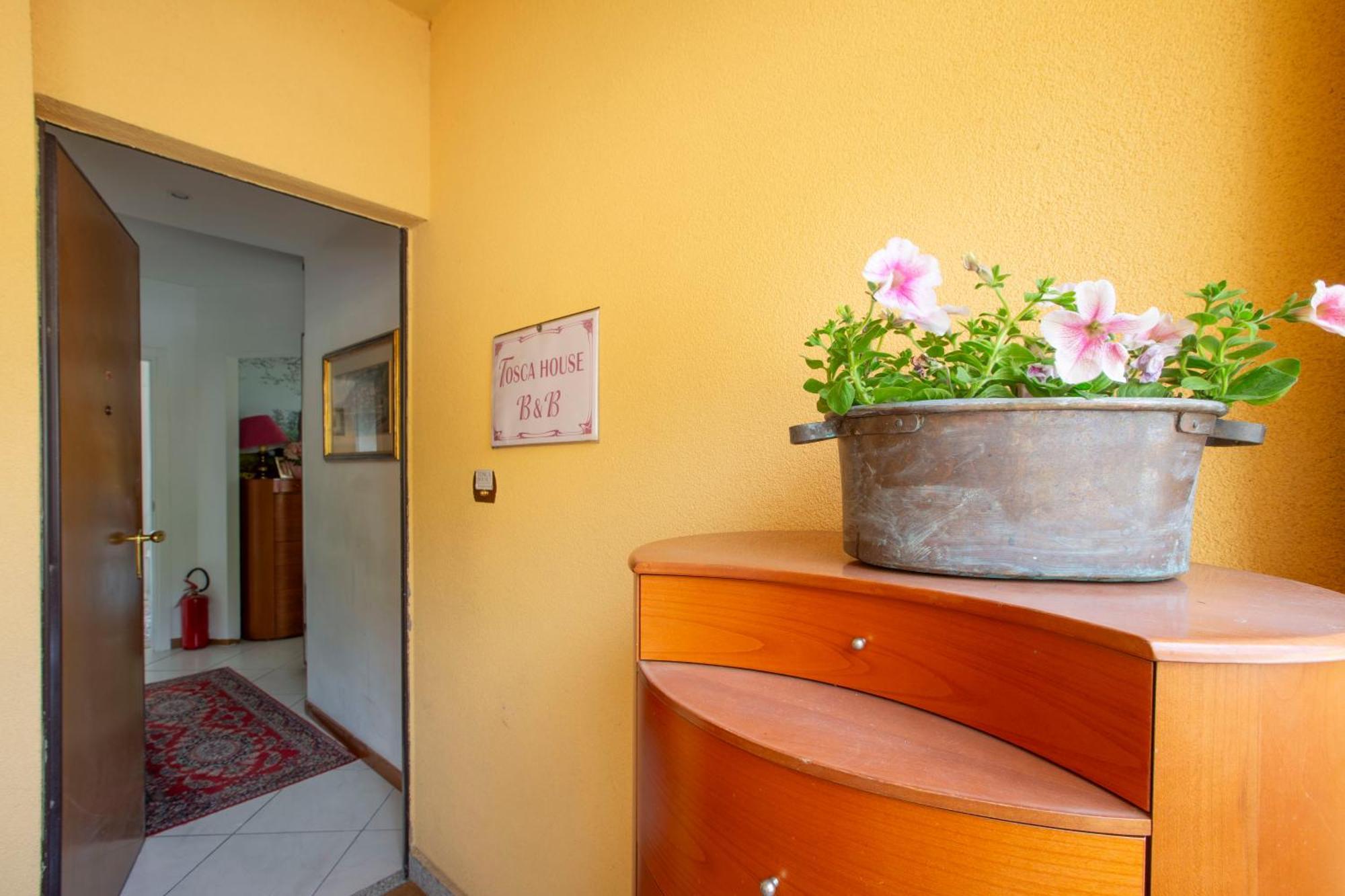 Tosca House 2 Bed & Breakfast Varenna Exterior photo
